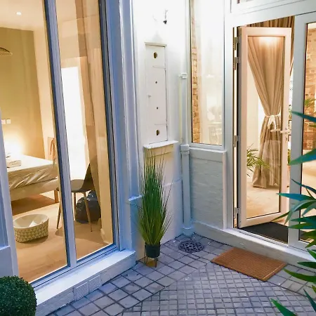 Apartment Hr Quai Augustins - Notre Dame Paris