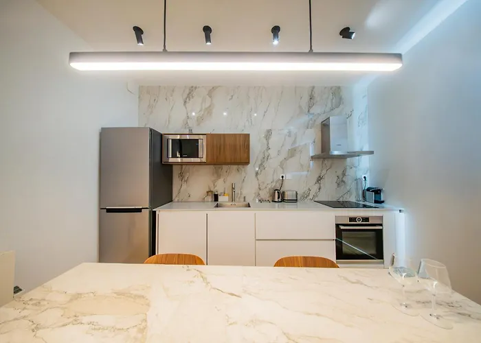 Hr Quai Augustins - Notre Dame *