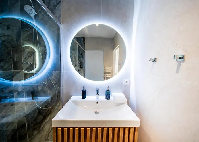 Hr Quai Augustins - Notre Dame * Париж